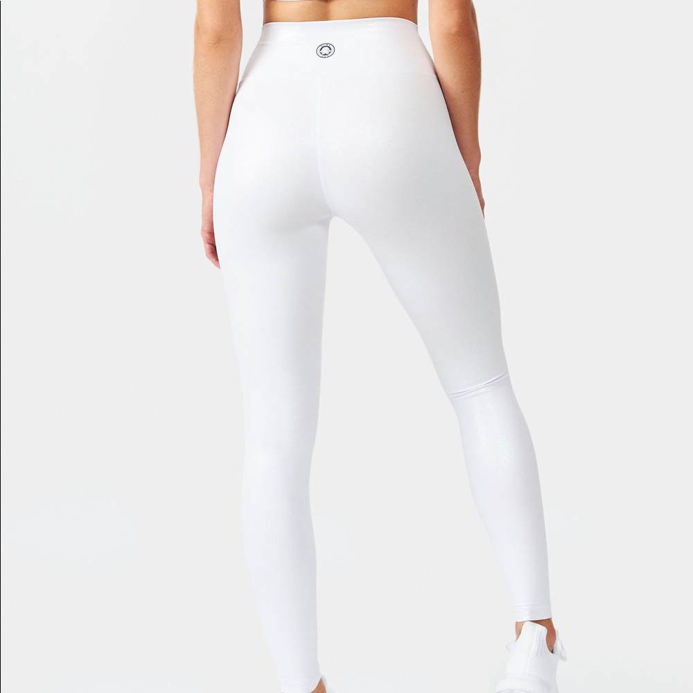 Luminous shine white liquid legging yoga align Alo - Picture 4 of 5